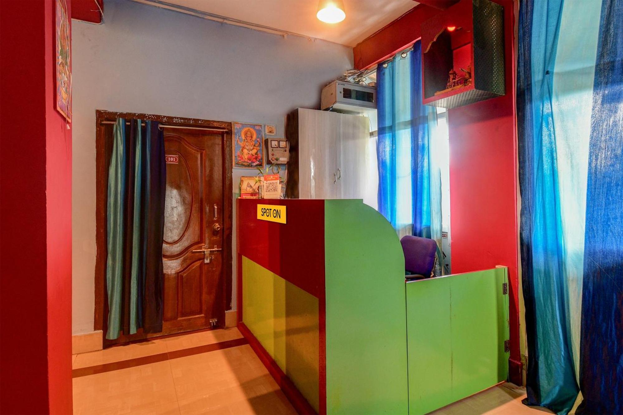 Oyo Flagship Pratikshya Guest House Baripada Eksteriør bilde